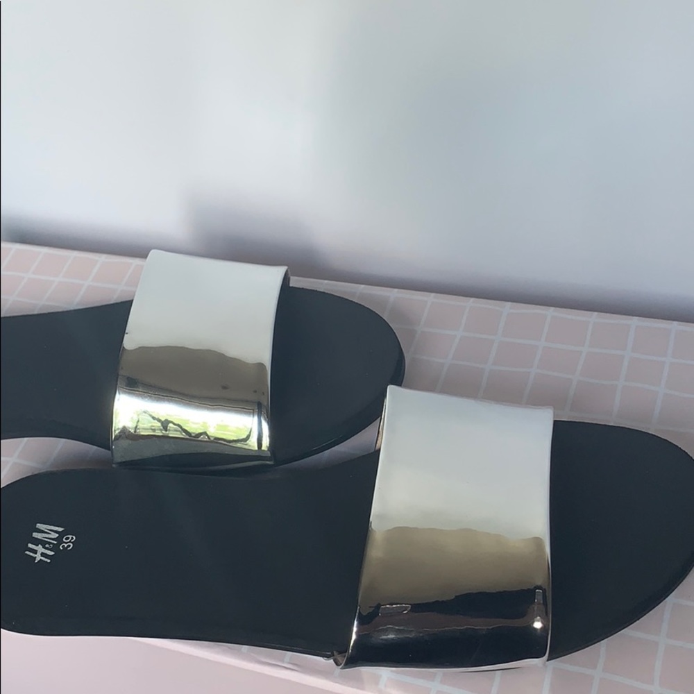 H&M silver slides - Picture 3 of 4